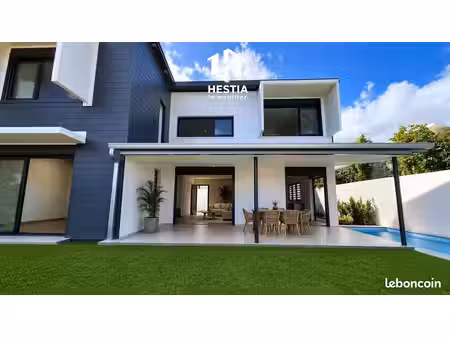 villa 5 pièces 161 m²