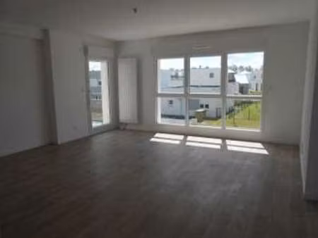 location appartement 3 pièces à cambes-en-plaine (14610) : à louer 3 pièces / 62m² cambes-