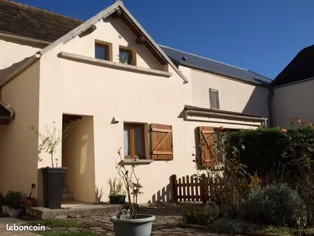duplex t3 dans un ancien manoir - 90 m² - parking