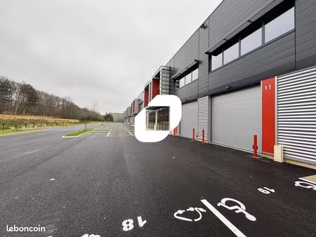 local d'activité 378 m²