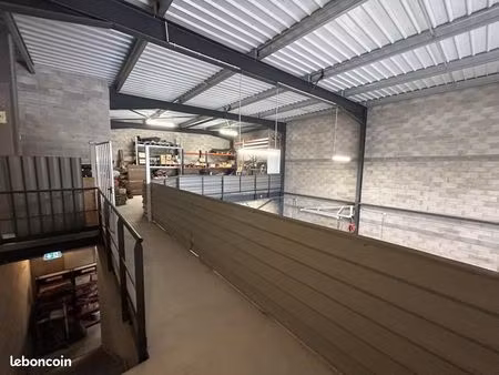 local d'activité 450 m²