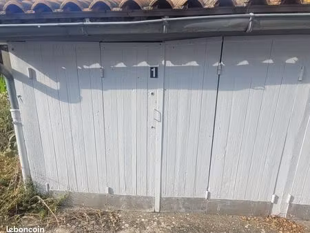 garage / box stockage / garde meubles à louer