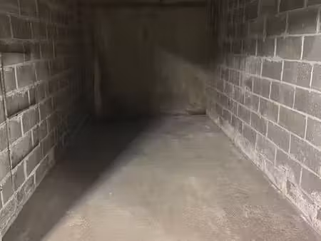 garage / box pour véhicule ou stockage