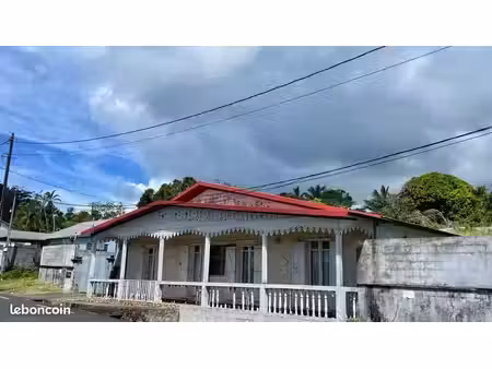 opportunité à saisir piton ste-rose : maison 200m² sur terrain 1220m² entièrement construc
