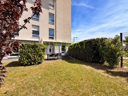 l'isle d'abeau  appartement t4 en rez de jardin + 2 garages...