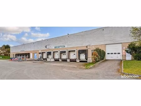 local bureaux 713 m²