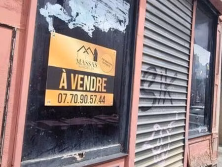 local commercial 125 m² étampes