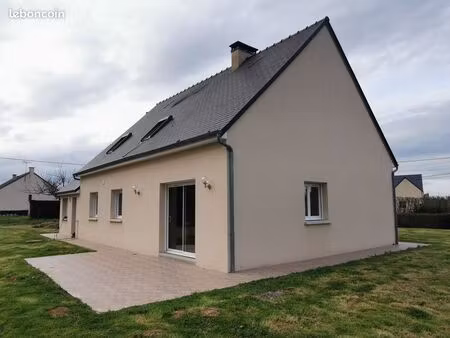 belle et spacieuse maison d'habitation individuelle de 4 chambres avec jardin  idéalement 