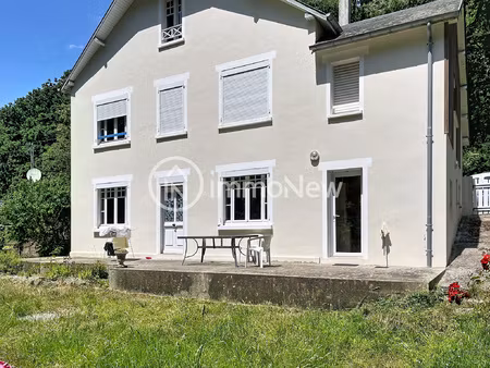 une maison à jullouville au coeur de la vallée du lude proch