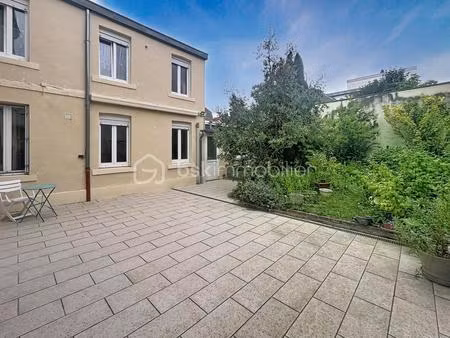 en exclusivite  maison avec garage et jardin