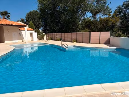 piscine et plage pour se rafraichir