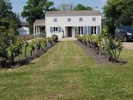 belle maison à saint fort sur gironde