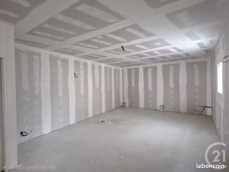 commerce 72 m²