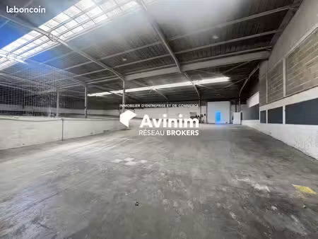 local 2200 m² la ville-du-bois