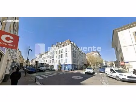 local commercial 66 m²