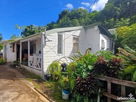terrain constructible 718m² + maison à rénover - la possession