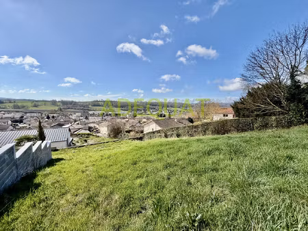 ruy  terrain constructible de 800m2 avec vue dominante...