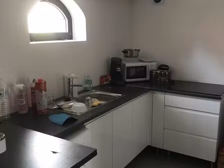 location appartement à la ferme : calme à proximité d'une grande ville