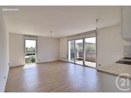 appartement 3 pièces 64 m²