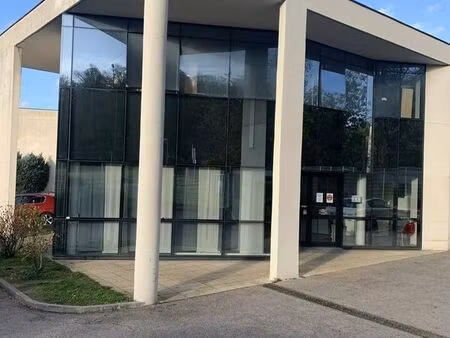 bureaux 110 m² aubergenville