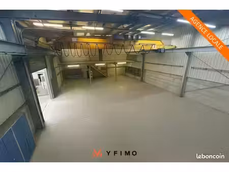 local d'activite 600 m² bouafle