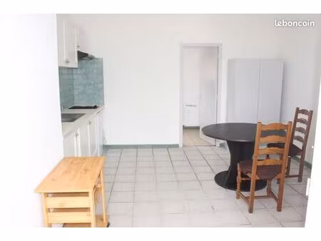studio avec chambre étudiant 27m² proche université