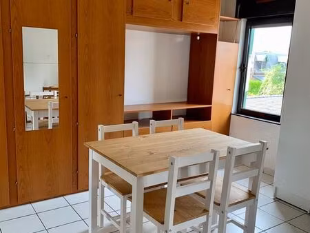 a louer à famars un appart t2bis meublé de 50m2 avec place de parking