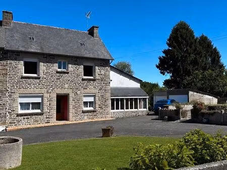 a vendre à seulement 5 minutes de dinan – maison en pierre avec grand terrain de 1 400 m²