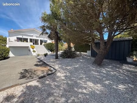 villa 6 pièces 164 m²