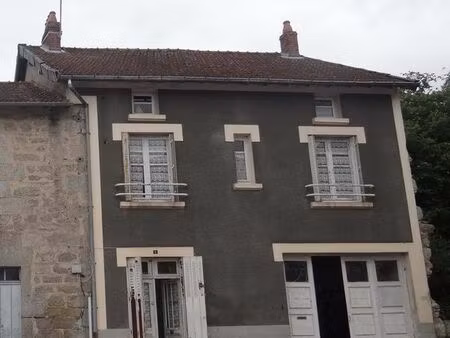 maison de bourg à rénover dans village creusois dynamique