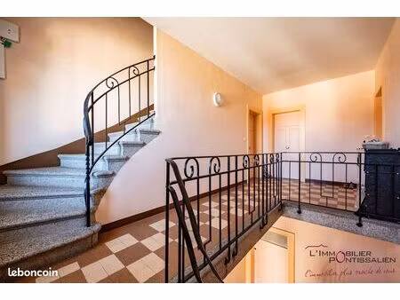 appartement 5 pièces 82 m²