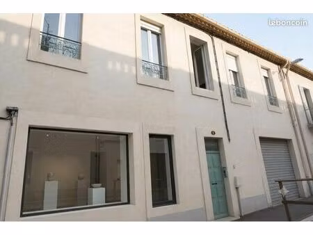 quartier jean-jaurès local professionnel ou commercial  75 m²