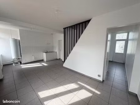 location maison t4 - 78m² à roeulx