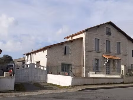 maison charentaise
