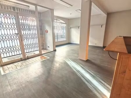 local commercial 51 m²