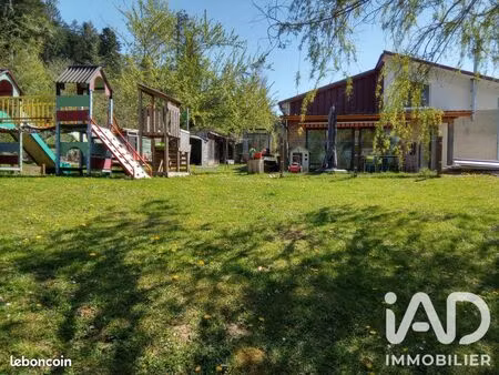 propriété 6 pièces 148 m²