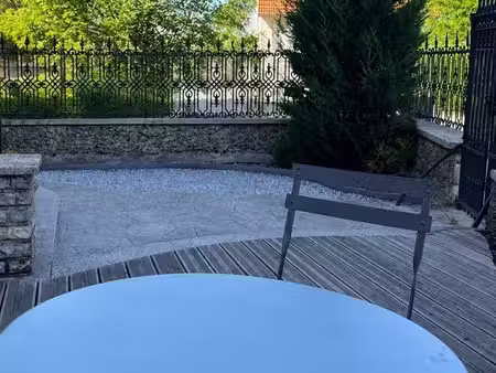 appartement t3 duplex avec terrasse  garage & cave
