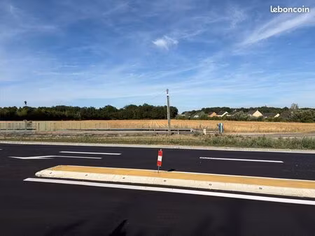 terrain commercial à louer