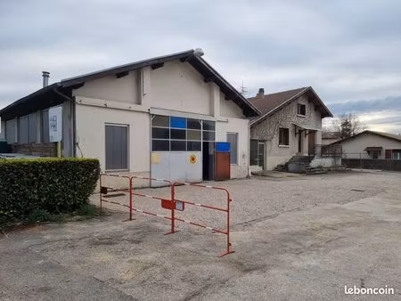 local artisanal / entrepôt à fort potentiel – cœur de village
