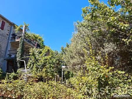 maison 8 pièces 143 m²