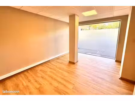 ? local professionnel 16 m² - espace santé mozart - bourg-lès-valence