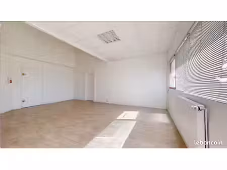 local commercial 46 m²