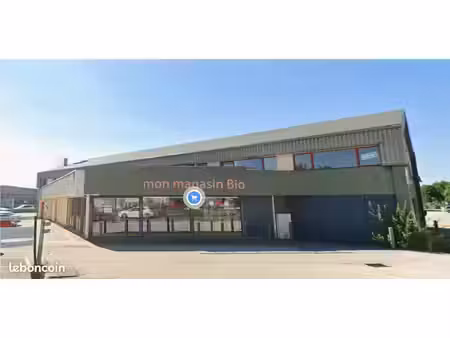 local commercial 81 m²