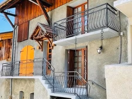 maison 3 pièces 185 m²