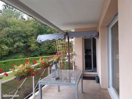 bel appartement à louer meublé