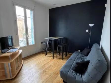 f2 rénové + 25 m2 de combles aménageables – secteur chanzy – fort potentiel