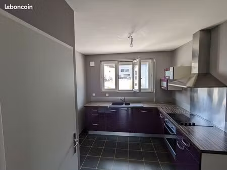 appartement f4 + garage orchamps-vennes