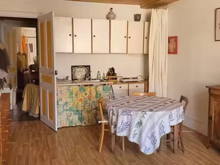 vend appartement t3 de 65m² traversant avec balcon crest