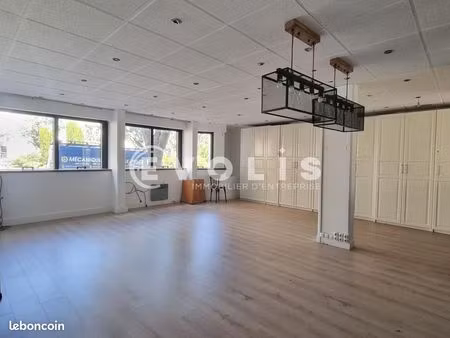 bureaux 222 m²