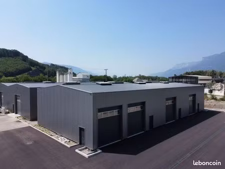 local d’activité / entrepôt